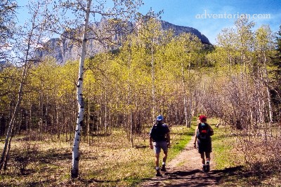 Yamnuska_Hiking